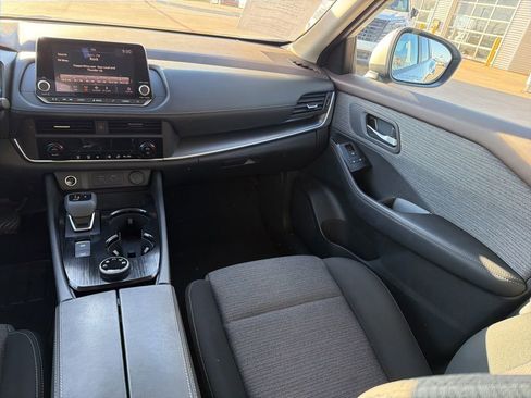 Used 2023 Nissan Rogue SV image 19