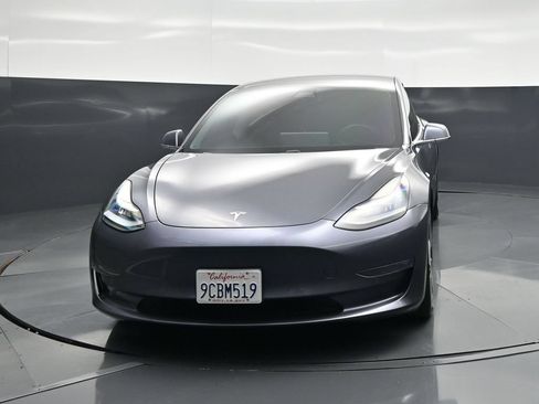 Used 2020 Tesla Model 3 Long Range AWD/4WD image 19