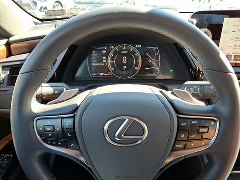 Used 2025 Lexus ES 350 w/ Premium Package image 19