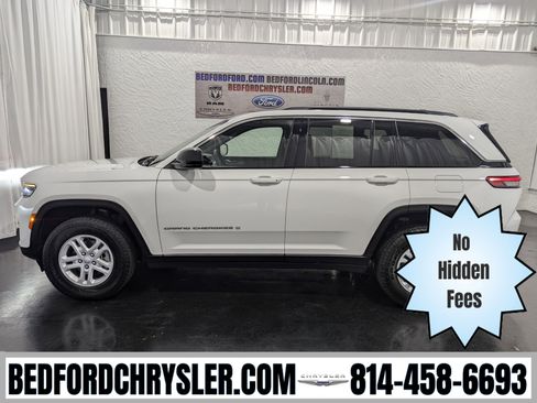 Used 2024 Jeep Grand Cherokee Laredo image 1