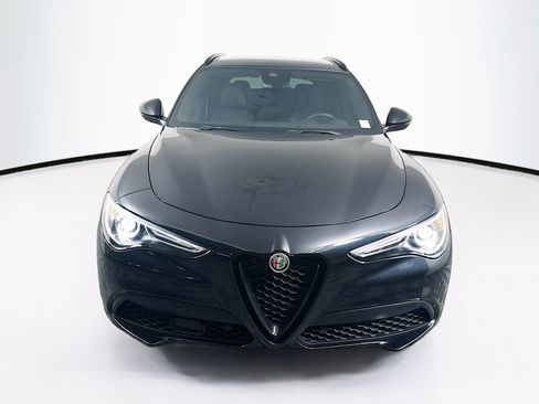 Used 2023 Alfa Romeo Stelvio Sprint RWD image 2