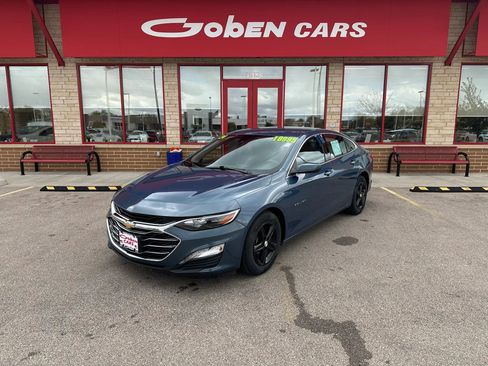 Used 2024 Chevrolet Malibu LT FWD image 1