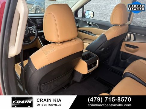 Used 2022 Kia Carnival LX image 28