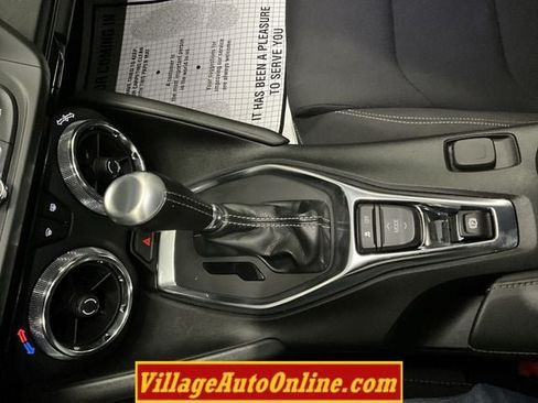 Used 2021 Chevrolet Camaro LT w/ Wild Cherry Design Package 1 RWD image 21