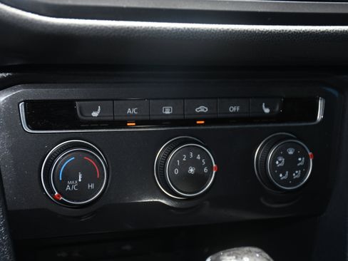 Used 2023 Volkswagen Tiguan S image 14