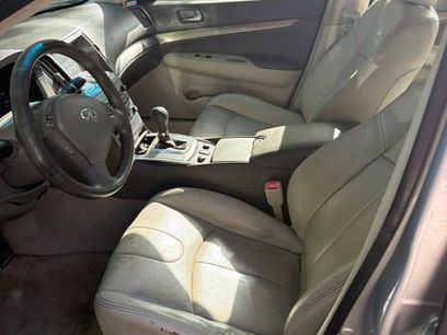 Used 2011 INFINITI G25 x w/ Moonroof Pkg