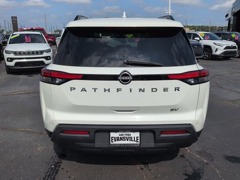 Used 2022 Nissan Pathfinder SV FWD image 6