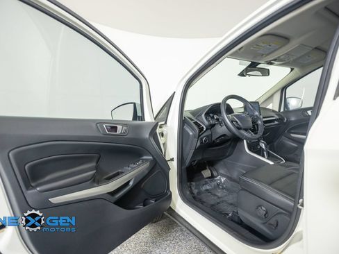 Used 2019 Ford EcoSport Titanium AWD/4WD image 9