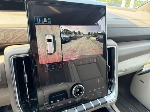 New 2026 GMC Yukon Denali w/ Denali Reserve Package AWD/4WD image 15