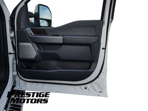 Used 2023 Ford F350 Lariat image 34