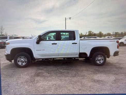 Used 2023 Chevrolet Silverado 2500 W/T w/ Snow Plow Prep/Camper Package image 4