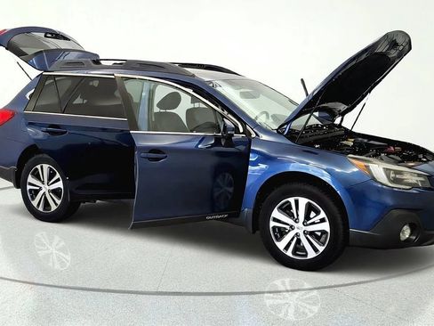 Used 2019 Subaru Outback 2.5i Limited w/ Popular Package #2 AWD/4WD image 11