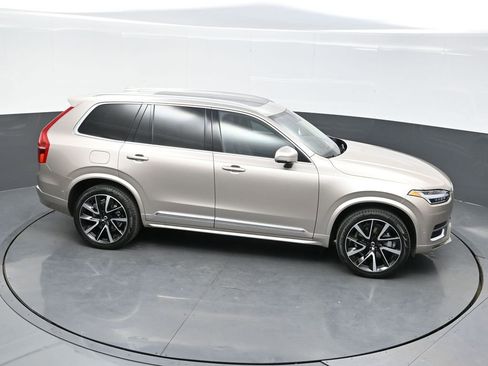 New 2025 Volvo XC90 B6 Plus w/ Protection Package Premier image 32