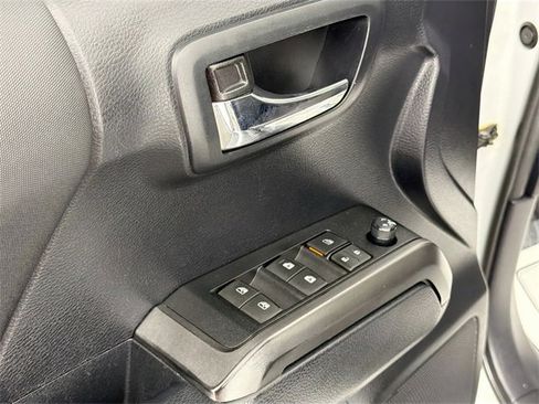 Used 2019 Toyota Tacoma TRD Sport image 17