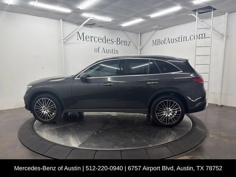 Used 2026 Mercedes-Benz GLC 300 image 4