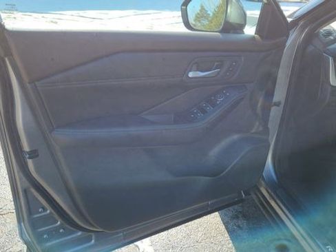 Used 2023 Nissan Rogue SL w/ SL Premium Package image 24