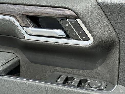 New 2026 Chevrolet Silverado 1500 LTZ w/ LTZ Premium Package RWD image 18