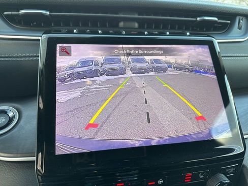 Used 2022 Jeep Grand Cherokee Limited image 13