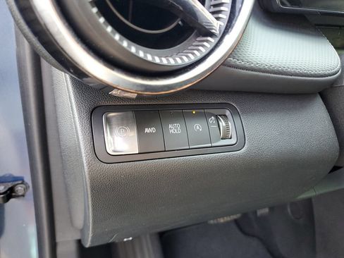 Used 2025 Chevrolet Equinox LT AWD/4WD image 17