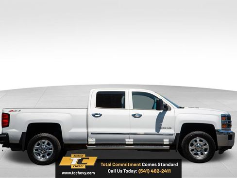Used 2015 Chevrolet Silverado 2500 LTZ w/ Duramax Plus Package AWD/4WD image 5