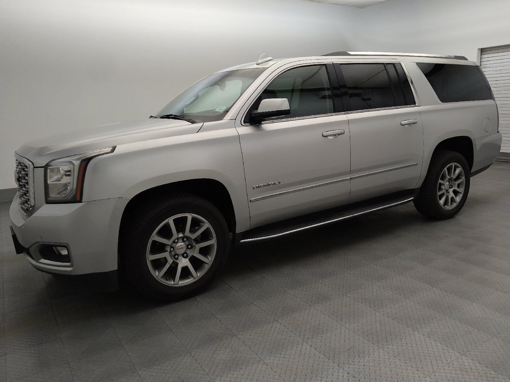 Used 2019 GMC Yukon XL Denali RWD image 2
