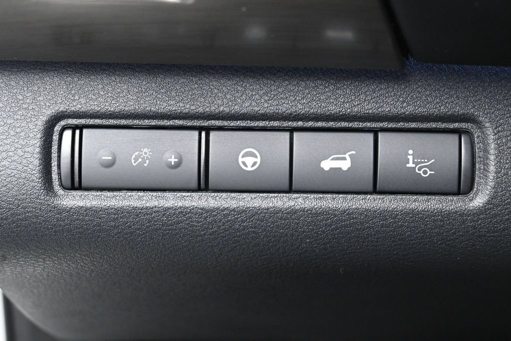 Used 2024 Nissan Pathfinder Platinum w/ Cargo Package AWD/4WD image 15