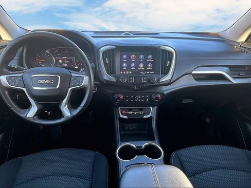 Used 2022 GMC Terrain SLE w/ Driver Convenience Package image 7