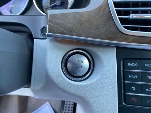 Used 2016 Mercedes-Benz E 350 Sedan image 16