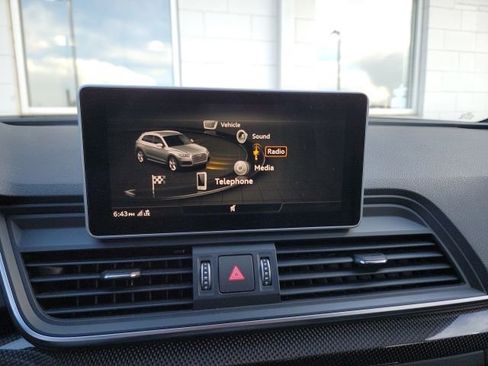 Used 2018 Audi SQ5 Prestige w/ Prestige Package AWD/4WD image 12