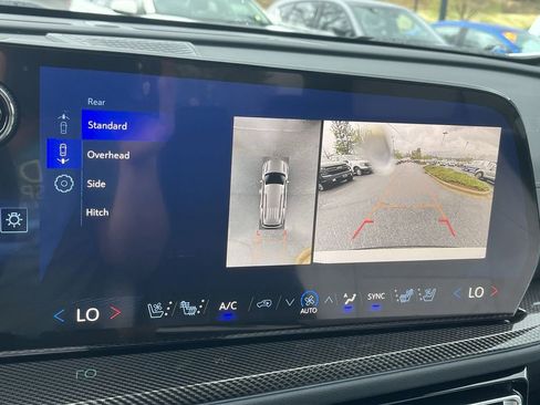 New 2025 Chevrolet Traverse High Country image 17