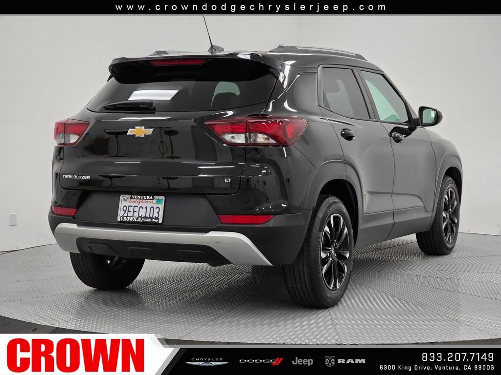 Used 2023 Chevrolet TrailBlazer LT FWD image 7
