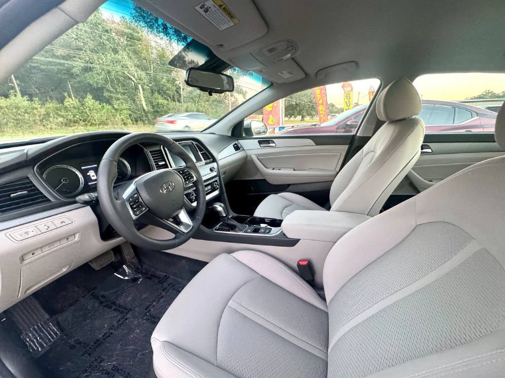 Used 2018 Hyundai Sonata SEL w/ Tech Package 02 FWD image 9