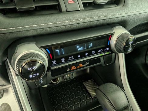 Used 2025 Toyota RAV4 XLE image 26