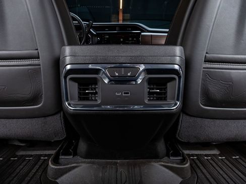 Used 2025 GMC Sierra 2500 Denali Ultimate image 33