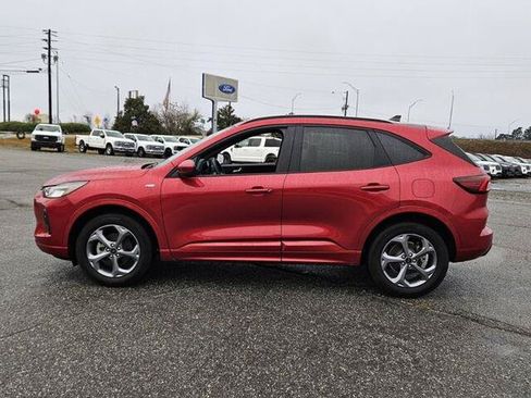 Certified 2023 Ford Escape ST-Line Select w/ Tech Pack #2 AWD/4WD image 4