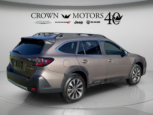 Used 2024 Subaru Outback Limited AWD/4WD image 5