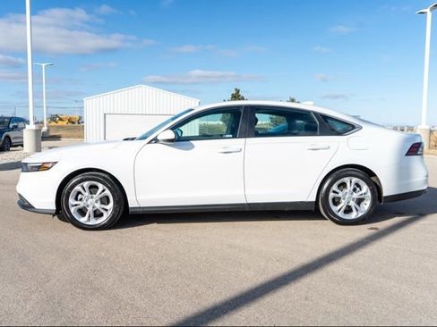 Used 2025 Honda Accord LX image 4
