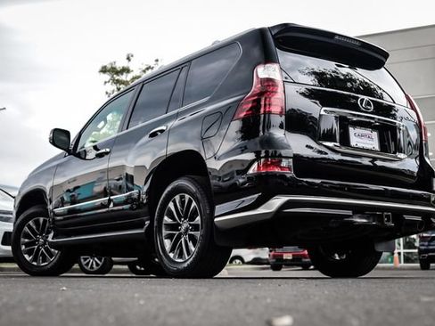 Used 2018 Lexus GX 460 Premium AWD/4WD image 2
