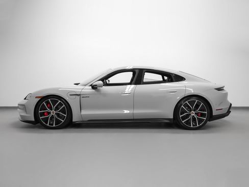 New 2026 Porsche Taycan GTS image 2