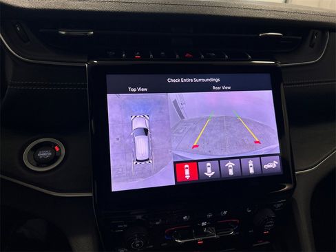 New 2025 Jeep Grand Cherokee Limited w/ Luxury Tech Group II image 22