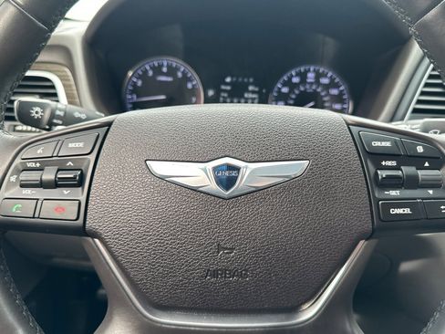 Used 2015 Hyundai Genesis 3.8 image 23