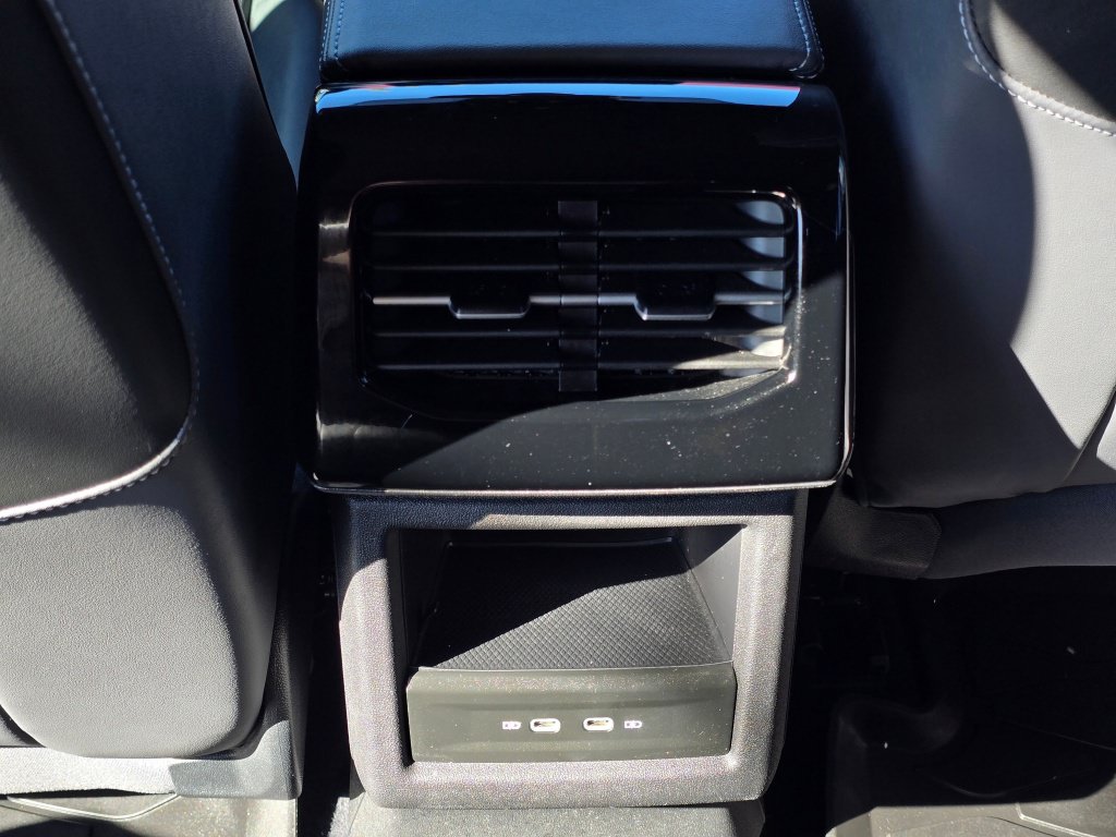 Used 2023 Volkswagen ID.4 Pro S AWD/4WD image 17
