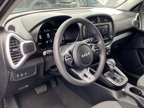 Used 2023 Kia Soul LX w/ Option Group 015 image 11