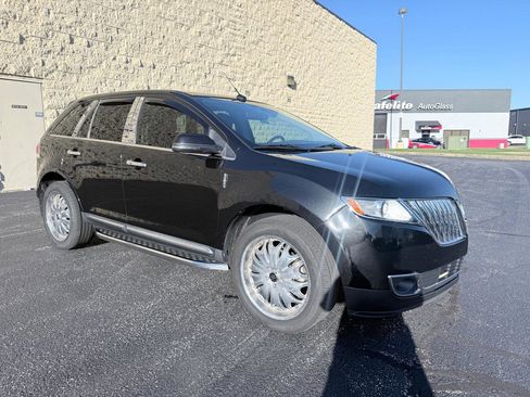 Used 2013 Lincoln MKX FWD image 7