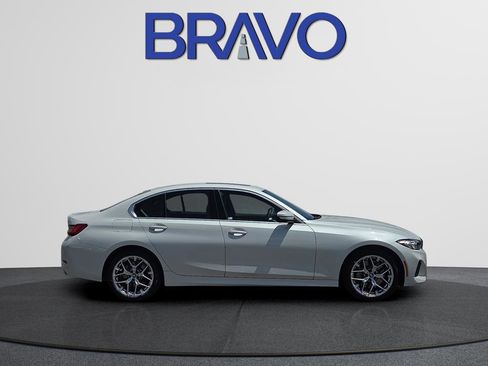 Used 2025 BMW 330i Sedan RWD image 3