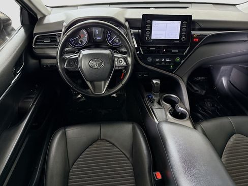 Used 2021 Toyota Camry SE FWD image 17