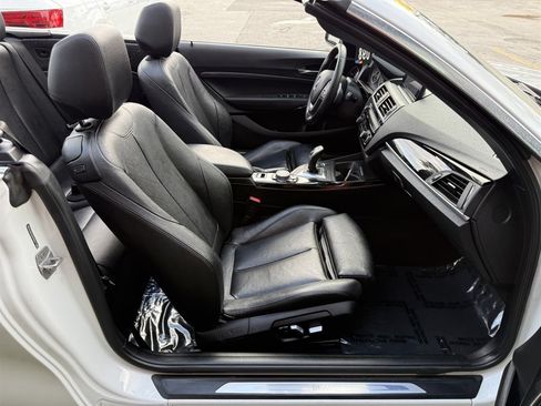 Used 2017 BMW 230i Convertible RWD image 16