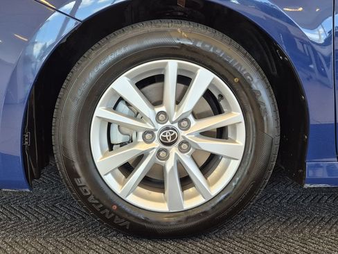 Used 2025 Toyota Camry LE FWD image 12