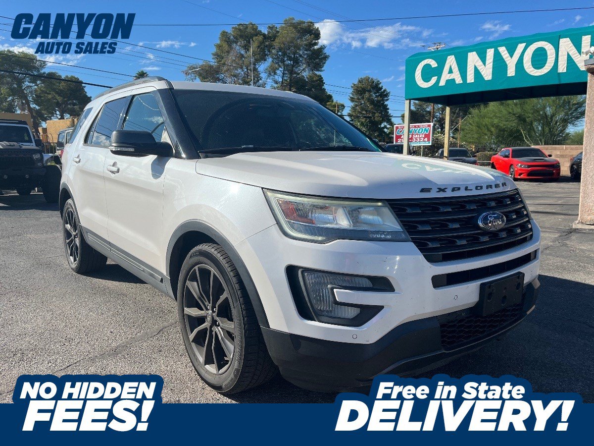 Used 2017 Ford Explorer XLT w/ Equipment Group 202A FWD image 1