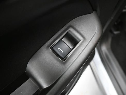 Used 2025 Chevrolet TrailBlazer LS w/ LS Convenience Package AWD/4WD image 10
